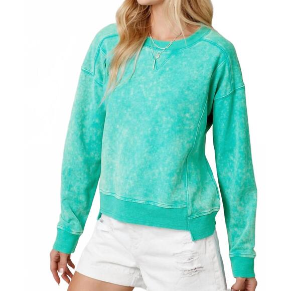 MYSTREE Tops - NEW MYSTREE jasmine sweatshirt in washed blue